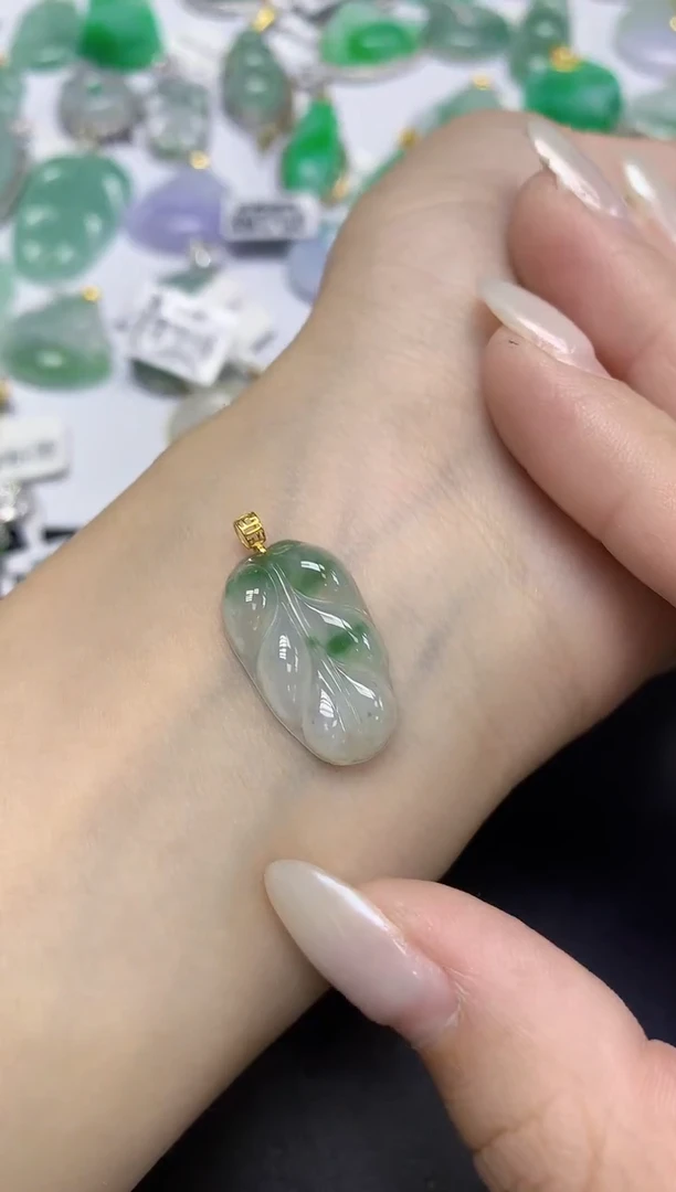 颈饰18K金镶嵌翡翠天然缅甸翡翠A货百元以上9元证书费自理