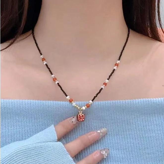 复古红石榴串珠项链配饰女秋冬毛衣链轻奢小众高级颈链