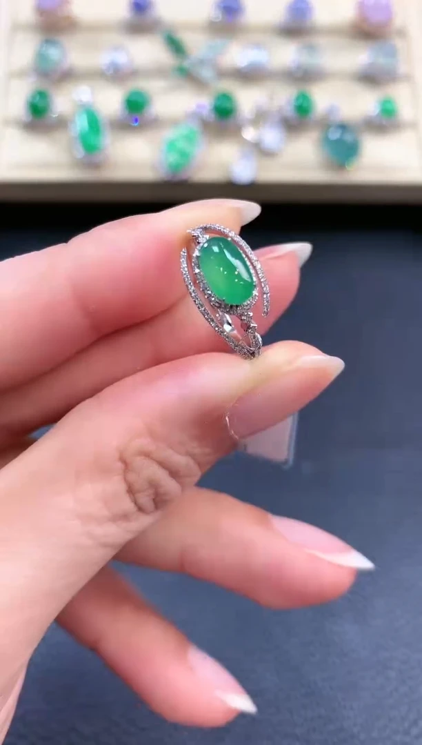 【闪购商品】翡翠戒指18K金镶嵌b54