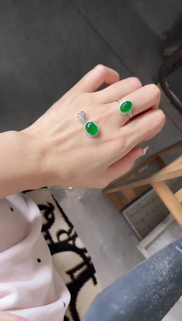 银S925镶嵌戒指翡翠51151