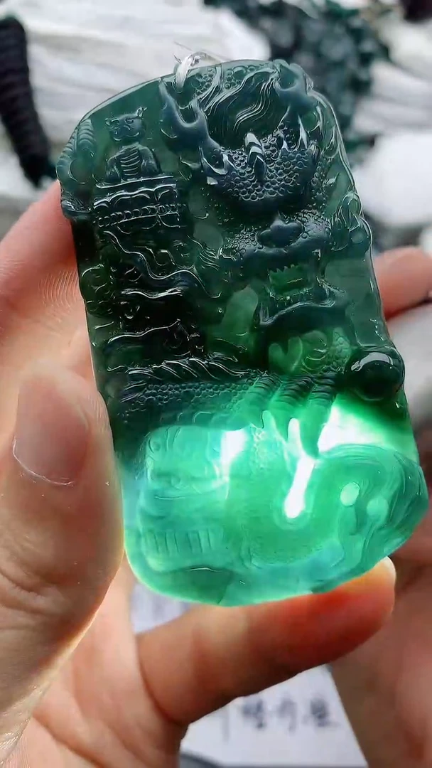 翡翠未镶嵌颈饰88888888888888
