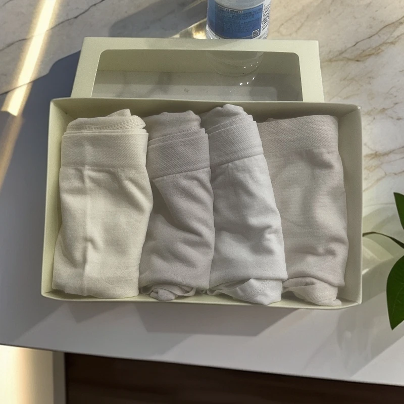 【公主屋】一盒4条包臀云感小短裤775555