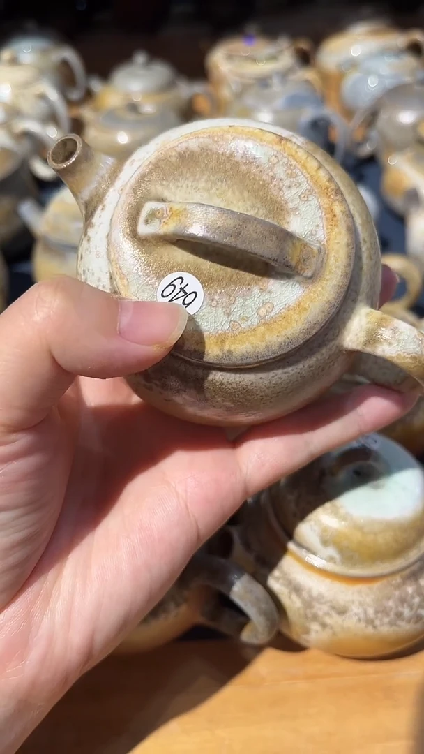 壶649号容量130-140ML中白泥