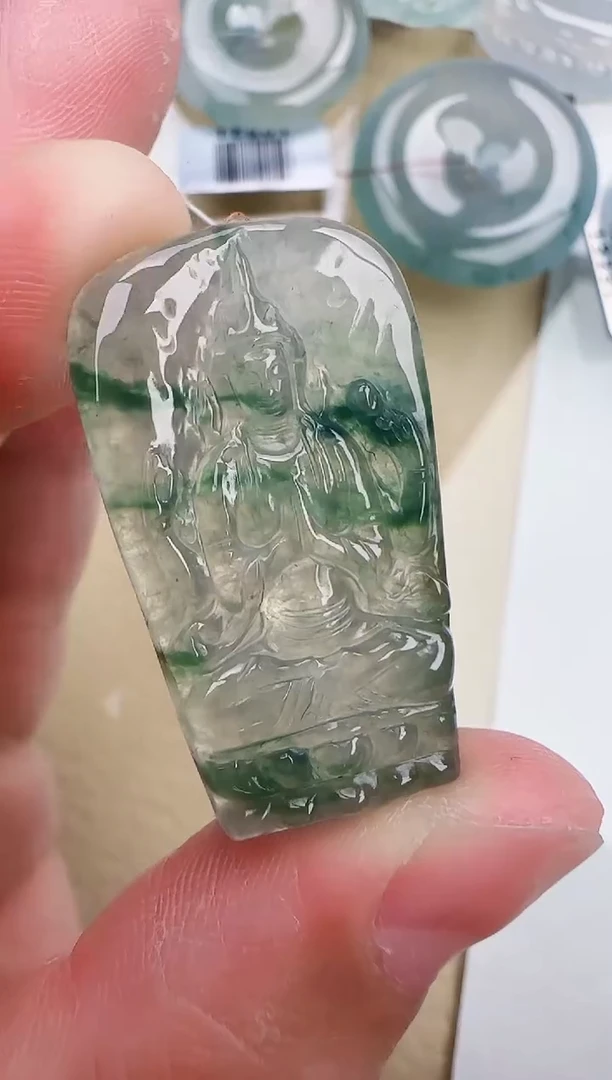 翡翠未镶嵌颈饰缅甸天然翡翠