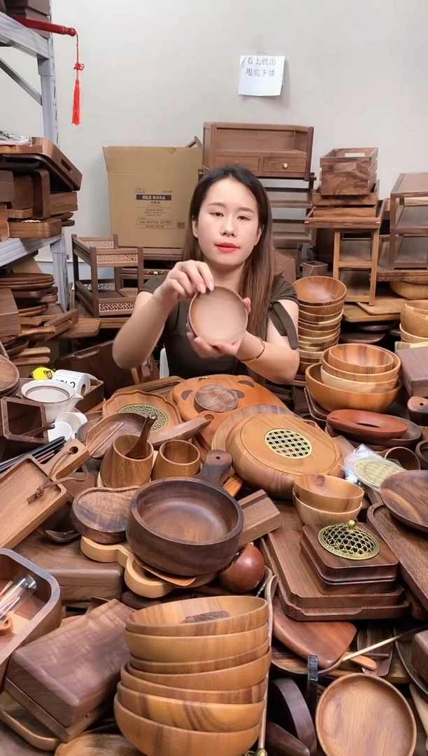 木   南美胡桃木圆盘10*2cm   到手2个