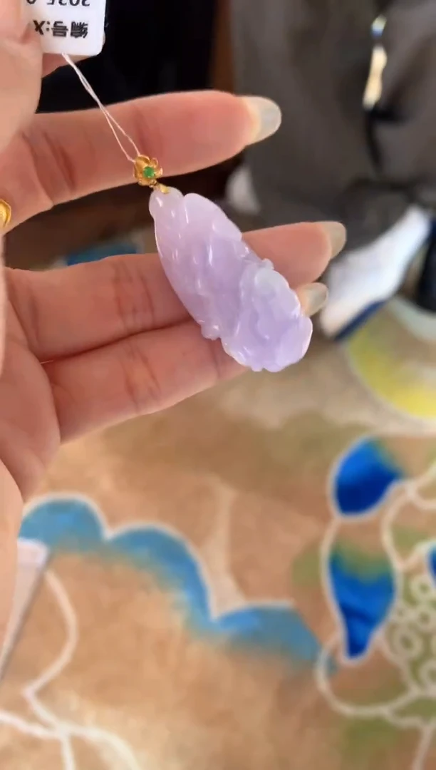 【闪购商品】翡翠颈饰18K金镶嵌白菜