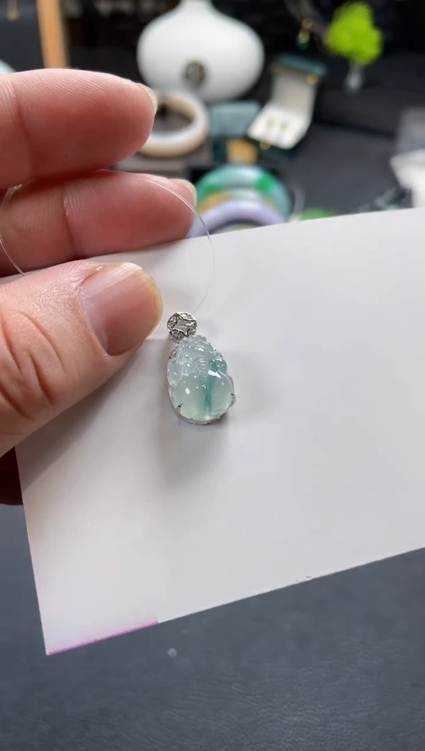 【闪购商品】翡翠颈饰未镶嵌吊坠