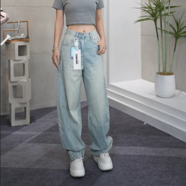 楚晗【88079】夏款薄款小众设计感中高腰水洗-小弯刀牛仔裤