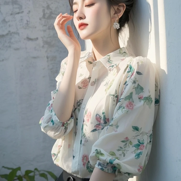 碎花纽扣夏季法式白色碎花衬衫短款薄款小众外套长袖