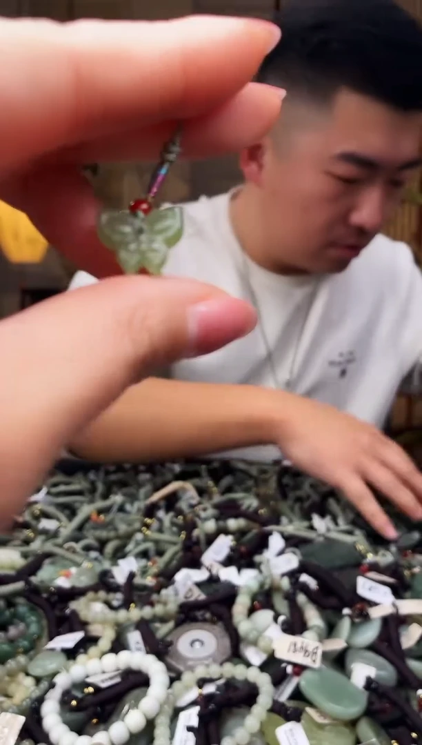 颈饰未镶嵌和田玉多样性发货，拍一发一