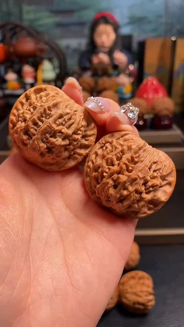 【闪购商品】文玩核桃把件A759蟠龙纹42