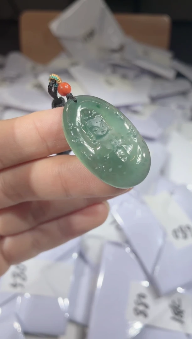 吊坠(不含链)未镶嵌翡翠千手