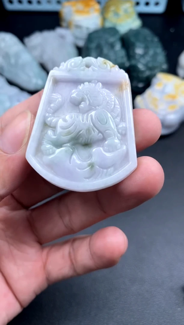 吊坠(不含链)未镶嵌翡翠1