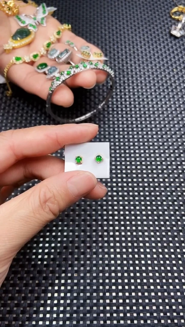 翡翠未镶嵌耳饰11111111