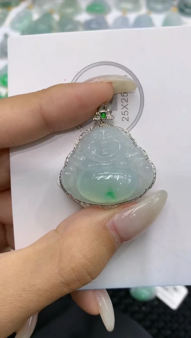 颈饰18K金镶嵌翡翠111111111111