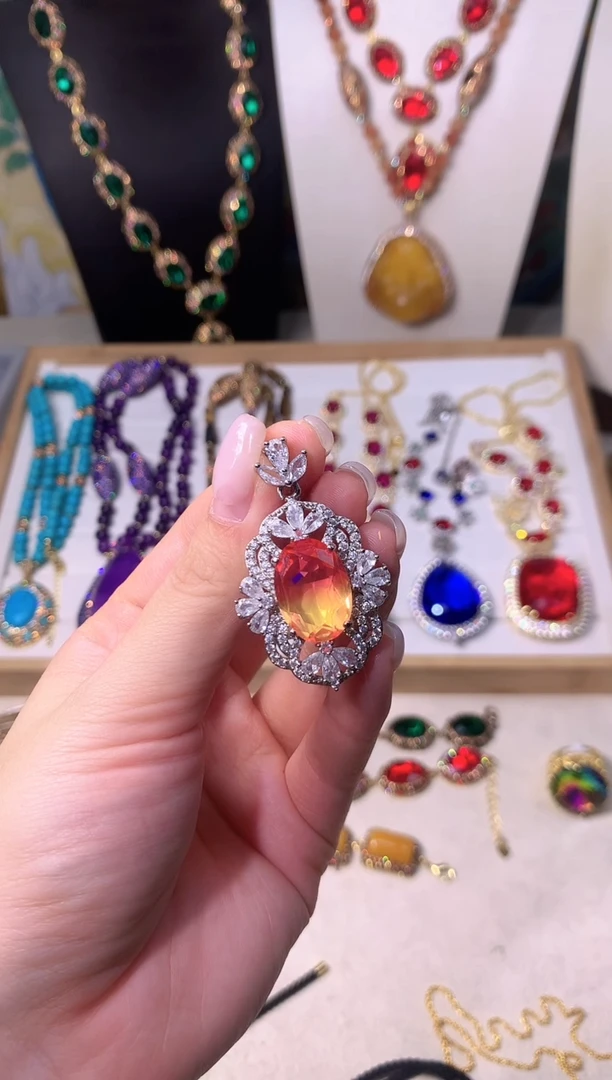 铜合金大理石精致吊坠