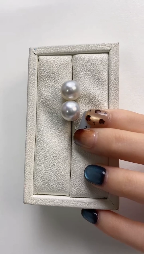 18K金镶嵌耳饰海水珍珠11-12澳白珍珠耳饰