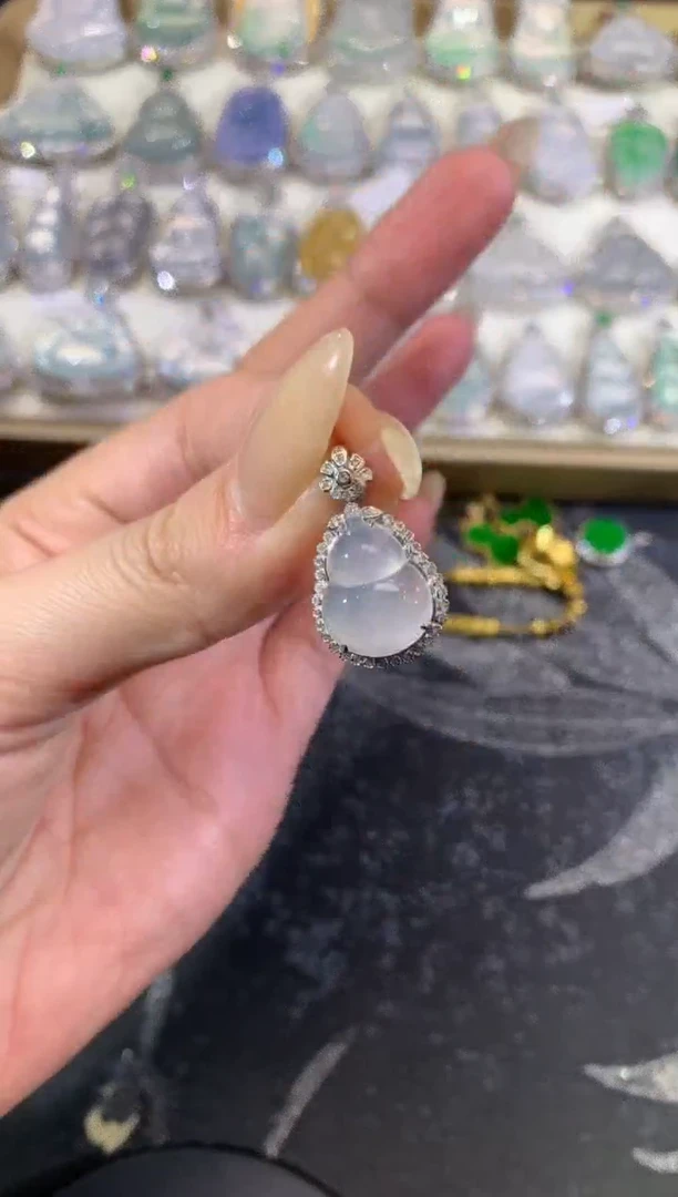 吊坠(不含链)18K金镶嵌翡翠16-葫芦