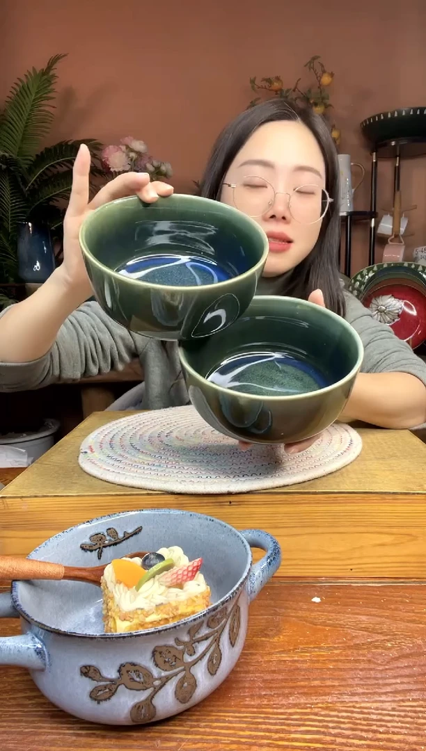 陶瓷5.7英寸翠绿色碗 2件 微瑕疵