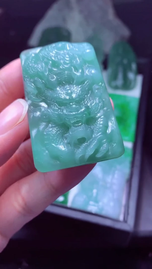 未镶嵌定制翡翠欢*天然缅甸翡翠A货毛货多样性发货其一