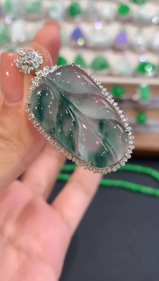 吊坠(不含链)18K金镶嵌翡翠a200