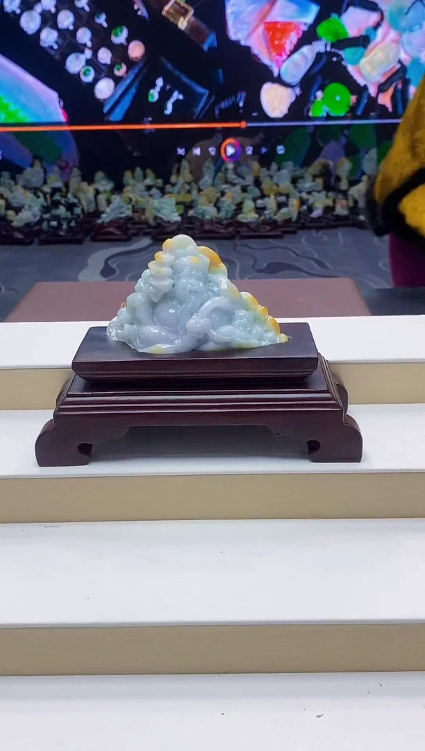 未镶嵌定制翡翠-毛货摆件 （赠底座）55