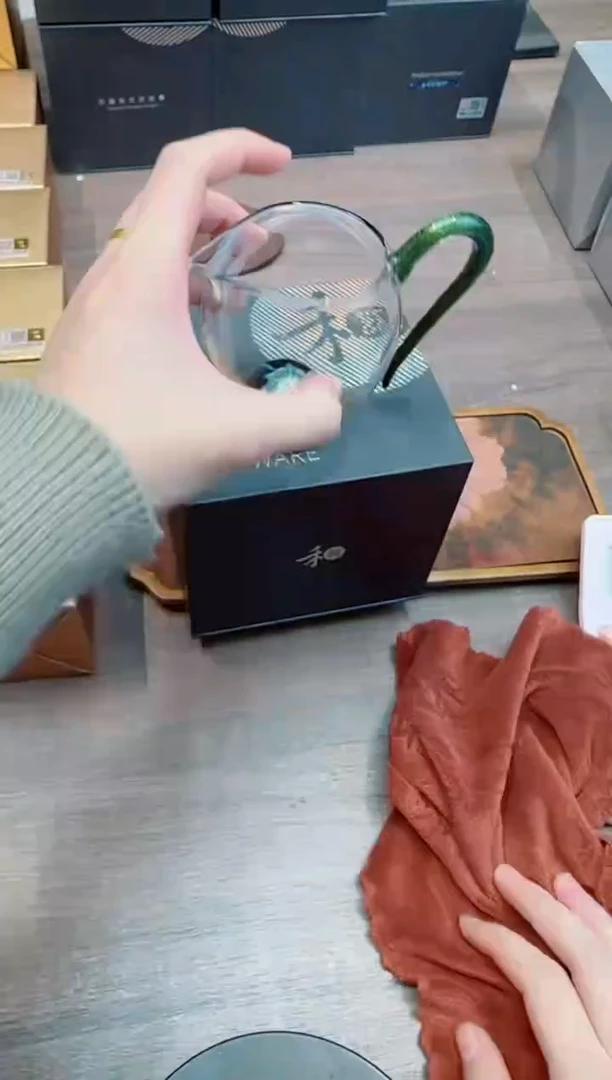 云**卷禾金标怡然花语黑金+茶巾