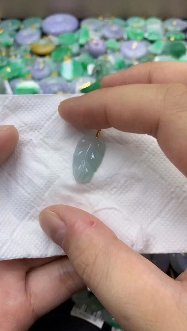 颈饰未镶嵌翡翠天然缅甸翡翠A货