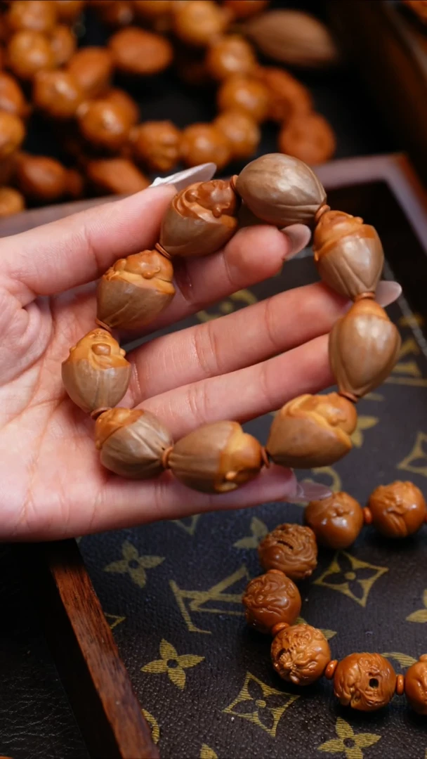 【闪购商品】橄榄核吊坠苏工橄榄核