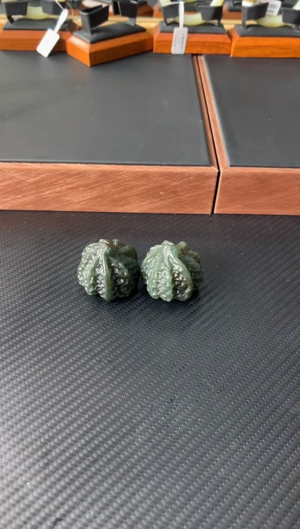 未镶嵌和田玉珠宝半成品且末微色差近矿JM核桃