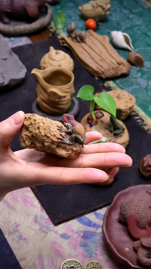 陈真《十二生肖青蛙盖置》（子鼠款）