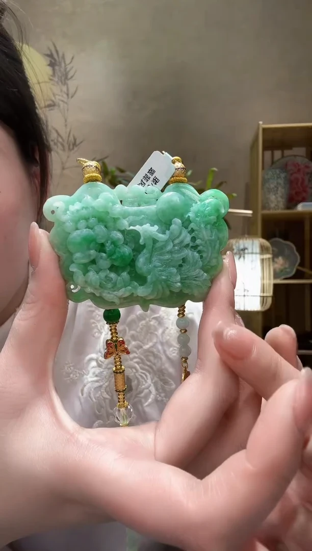 【闪购商品】翡翠颈饰未镶嵌吊坠