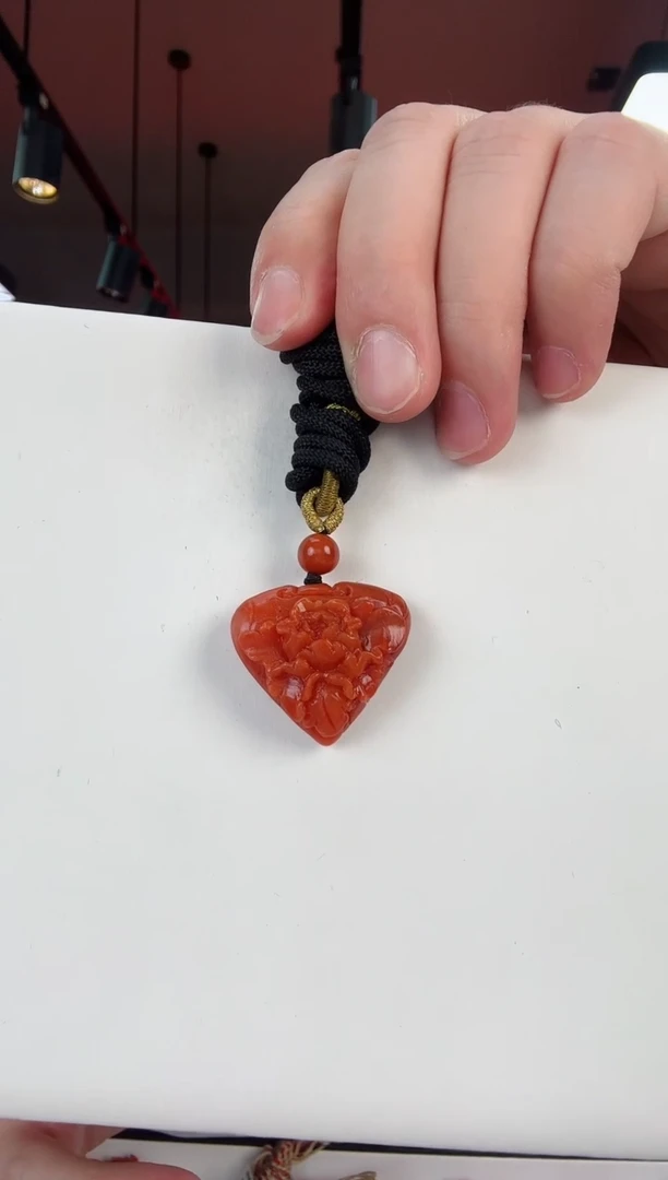 【闪购商品】南红玛瑙吊坠未镶嵌一个/条