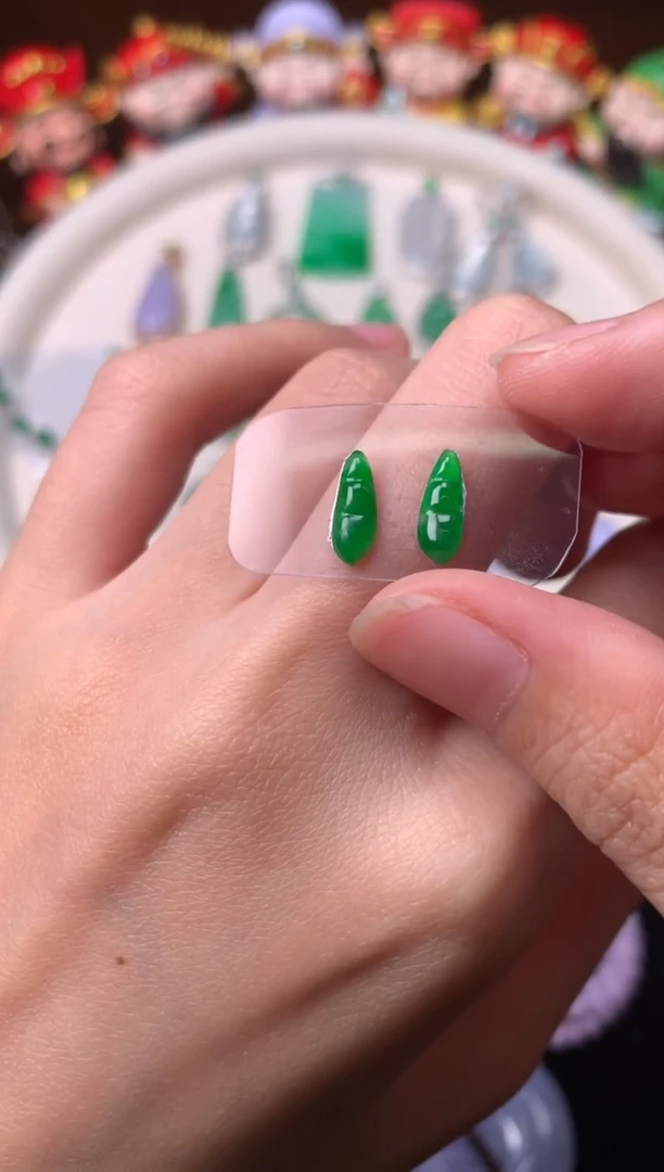 定制翡翠未镶嵌裸石（镶嵌定制）