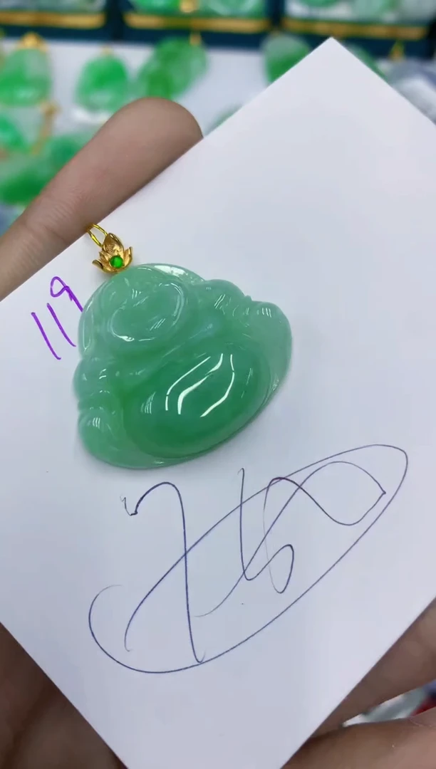 翡翠18K金镶嵌颈饰1111111111