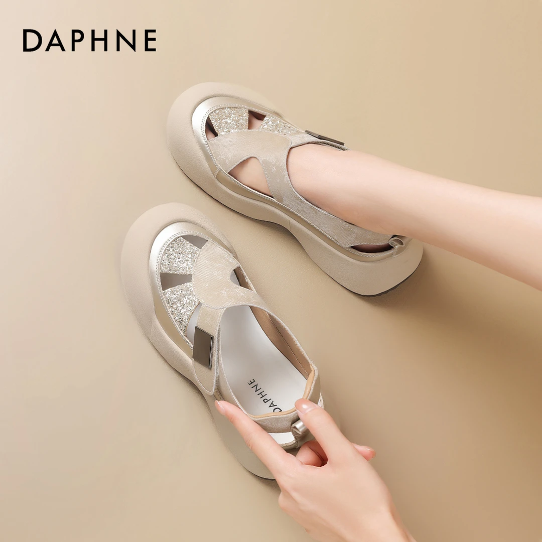 达芙妮包头凉鞋女款2025新款夏季外穿镂空透气休闲百搭厚底罗马鞋