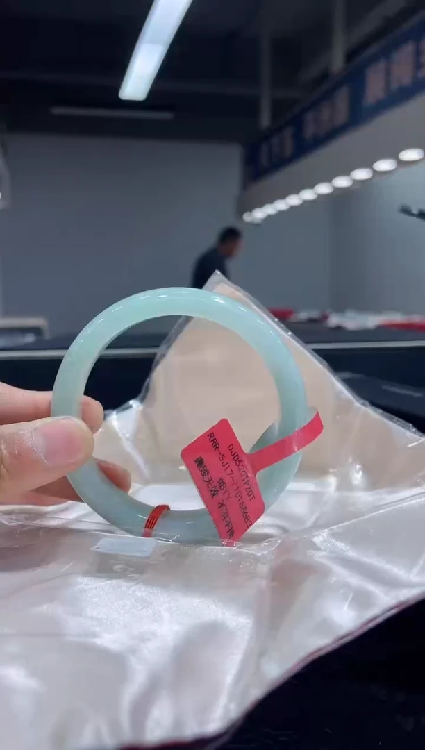 未镶嵌手镯翡翠19