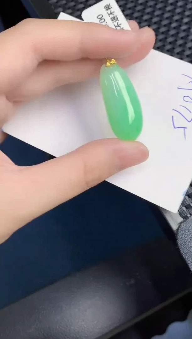 【闪购商品】翡翠颈饰18K金镶嵌000000000