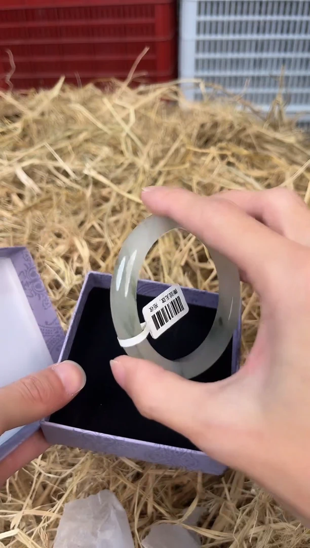 未镶嵌手镯石英质玉编号A-0058