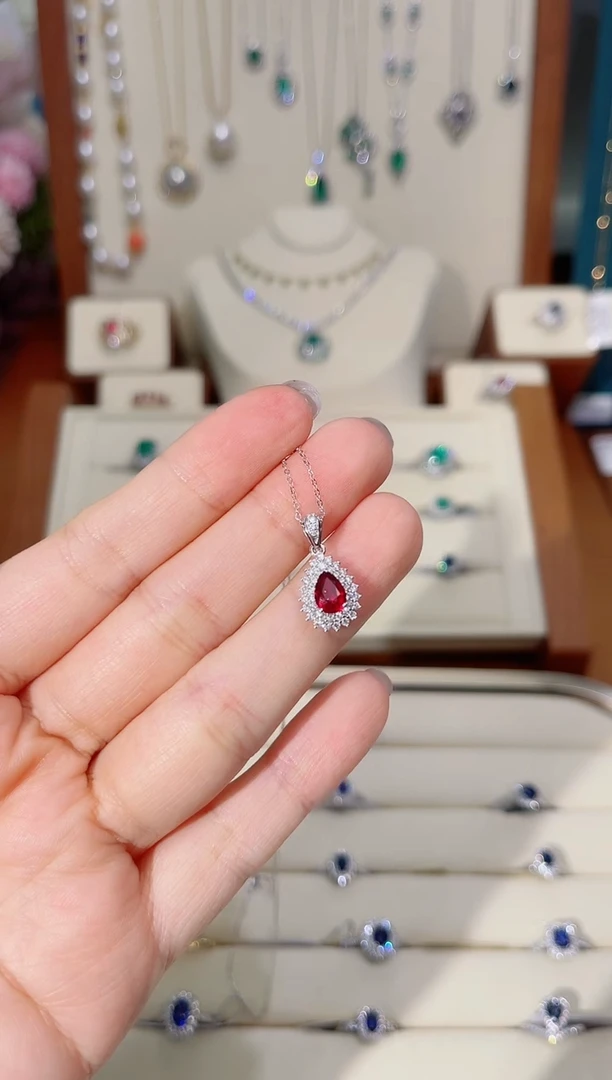 吊坠(不含链)18K金镶嵌红宝石71分无烧红宝石知道吊坠