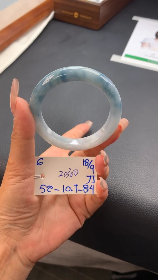 未镶嵌手镯翡翠手镯