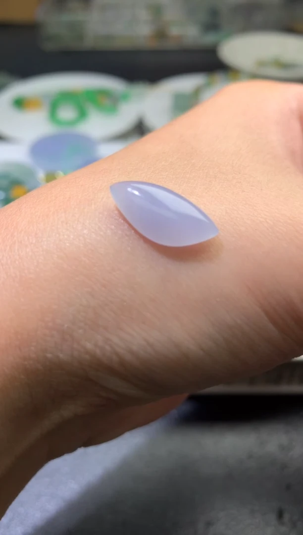 未镶嵌定制翡翠毛货 17.4-8.4-4.2