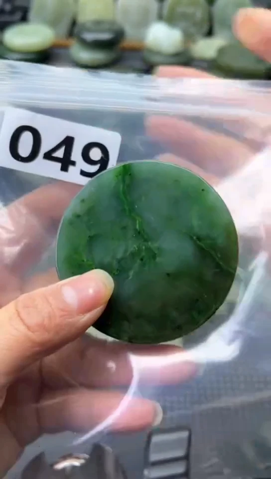 未镶嵌和田玉珠宝半成品镯芯