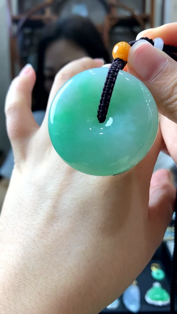 翡翠未镶嵌吊坠(不含链)挂件