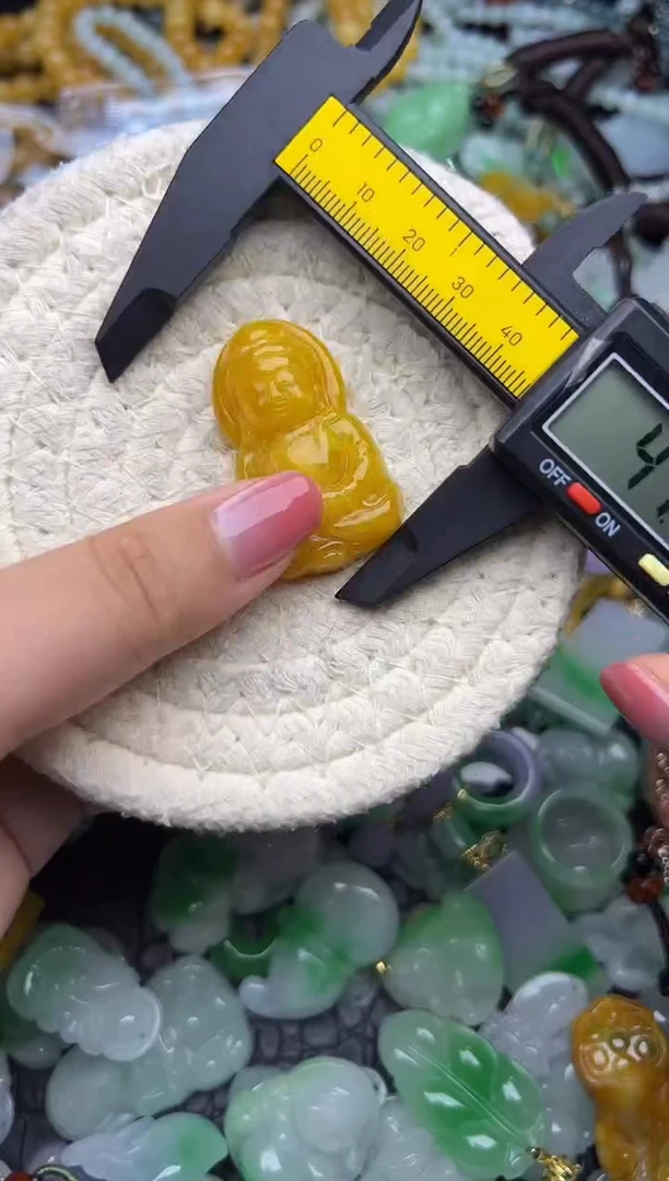 颈饰未镶嵌翡翠天然缅甸翡翠吊坠