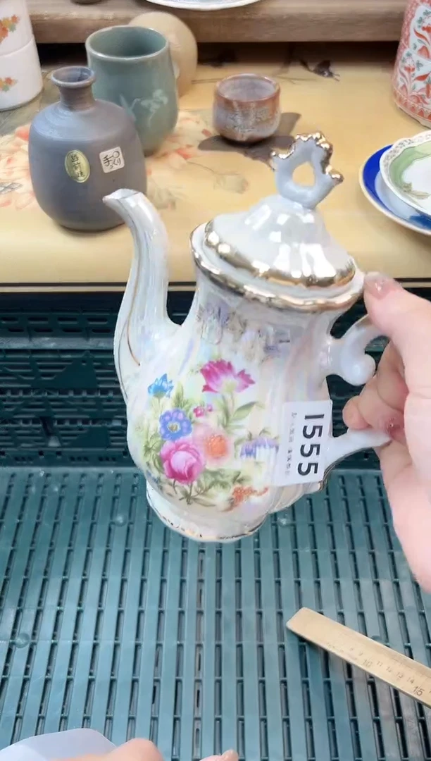 瓷片钟*婷  555