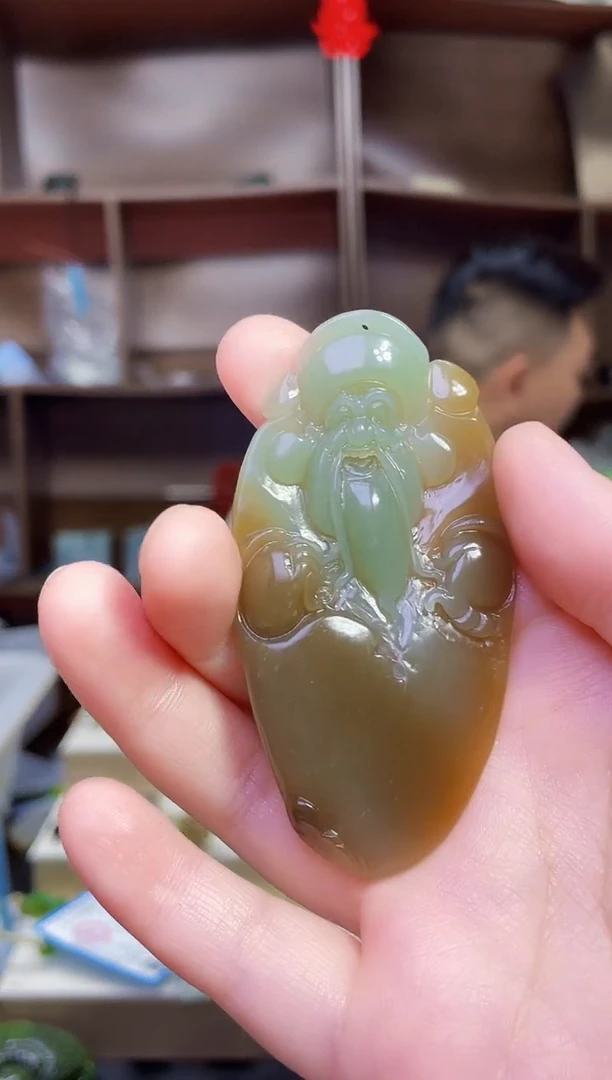 和田玉未镶嵌颈饰1