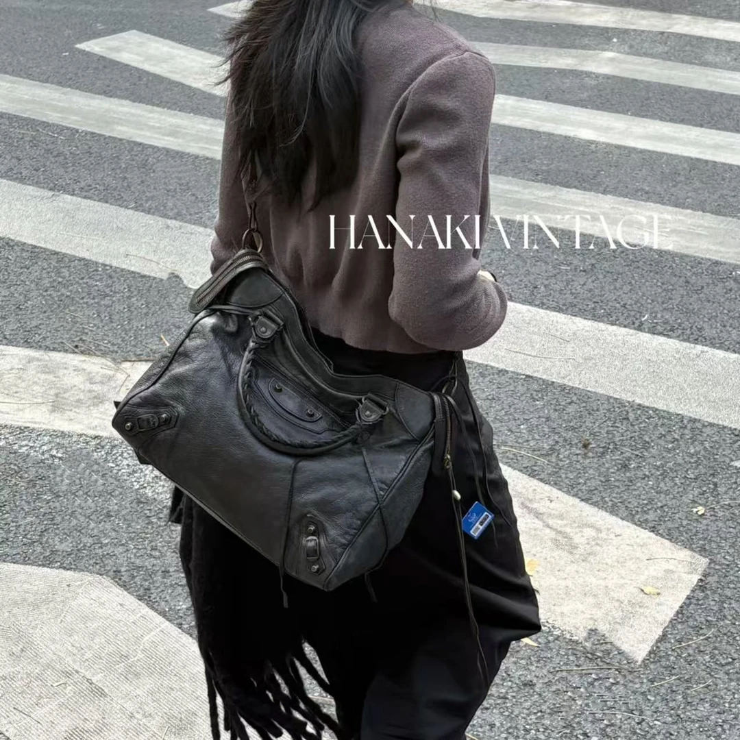 95新 Balenciaga/巴黎世家 花绮中古/巴黎世家黑色classic斜挎包