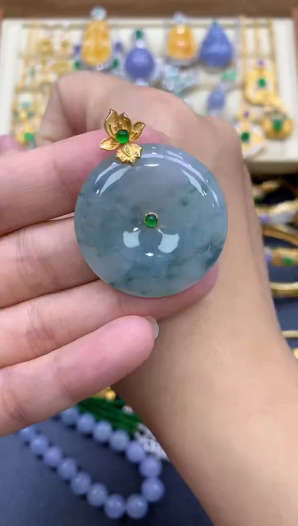 颈饰18K金镶嵌翡翠143-中国好珍宝