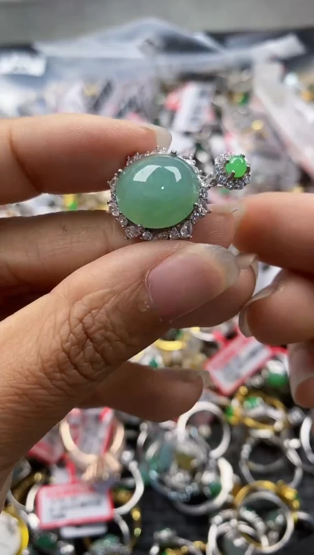 银S925镶嵌戒指翡翠666            10